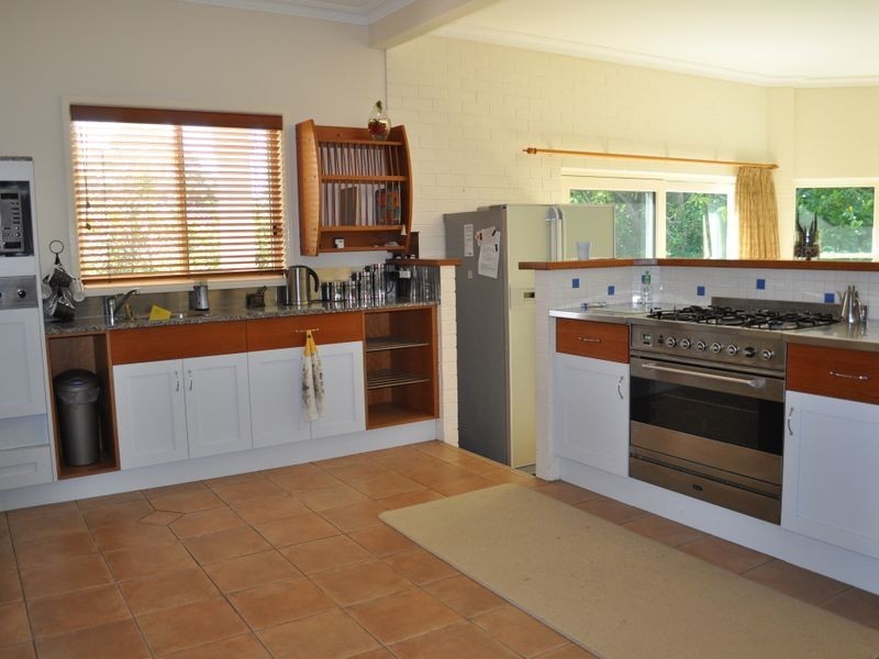 4 Panorama Parade, Safety Beach NSW 2456