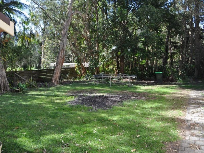 33 Pine Crescent, Sandy Beach NSW 2456