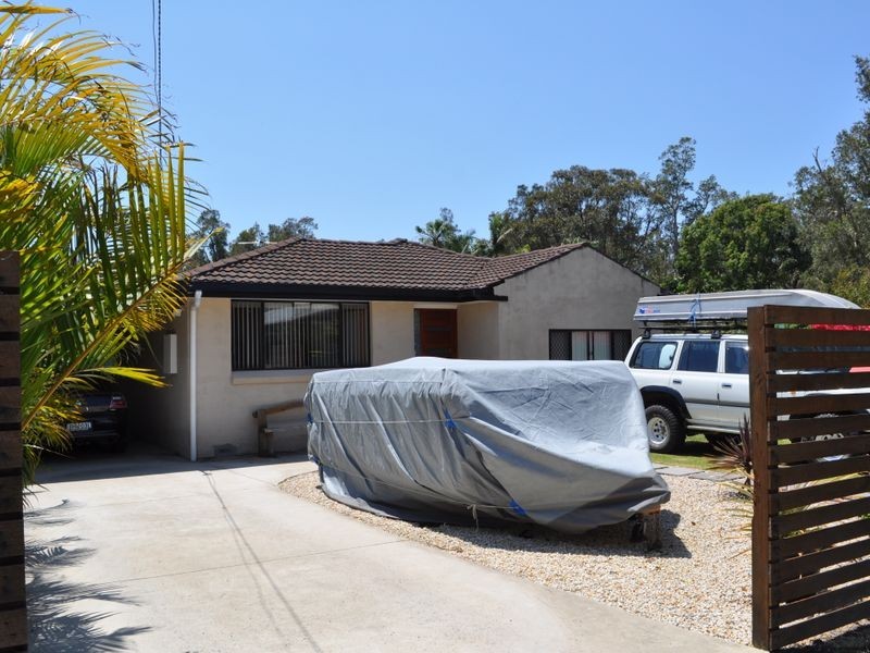 23 Pine Crescent, Sandy Beach NSW 2456