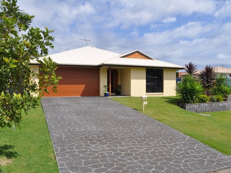 9 Mariner Drive, Safety Beach NSW 2456