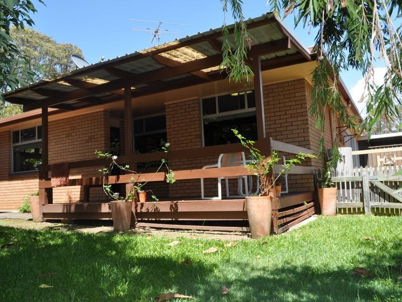 23 Lakeview Avenue, Safety Beach NSW 2456