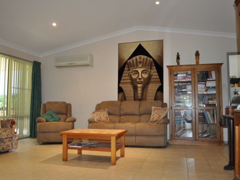 2 Ryan Crescent, Woolgoolga NSW 2456
