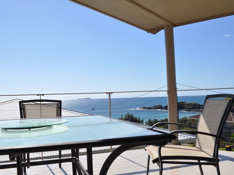 6 Lighthouse Street, Emerald Beach NSW 2456