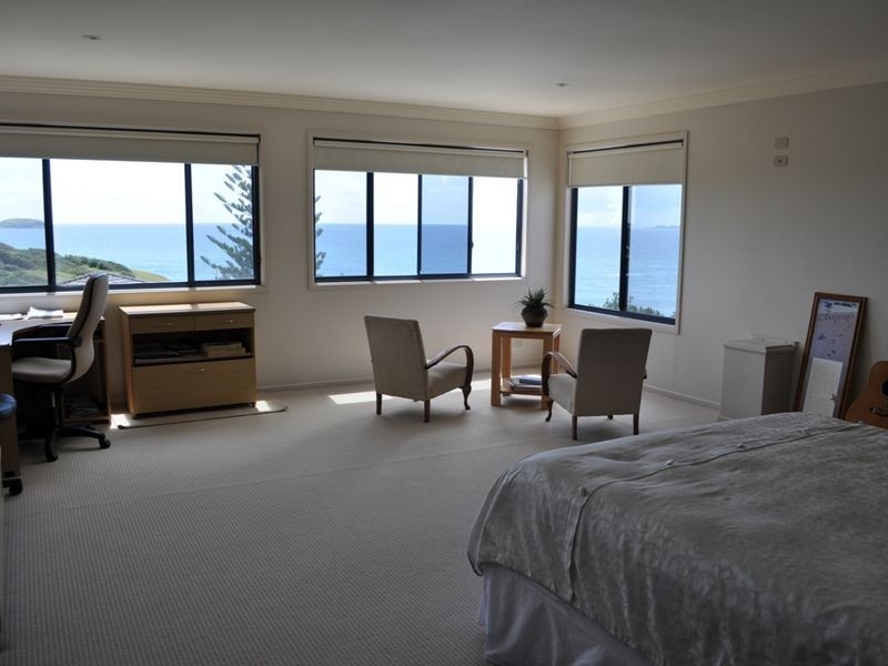 6 Lighthouse Street, Emerald Beach NSW 2456