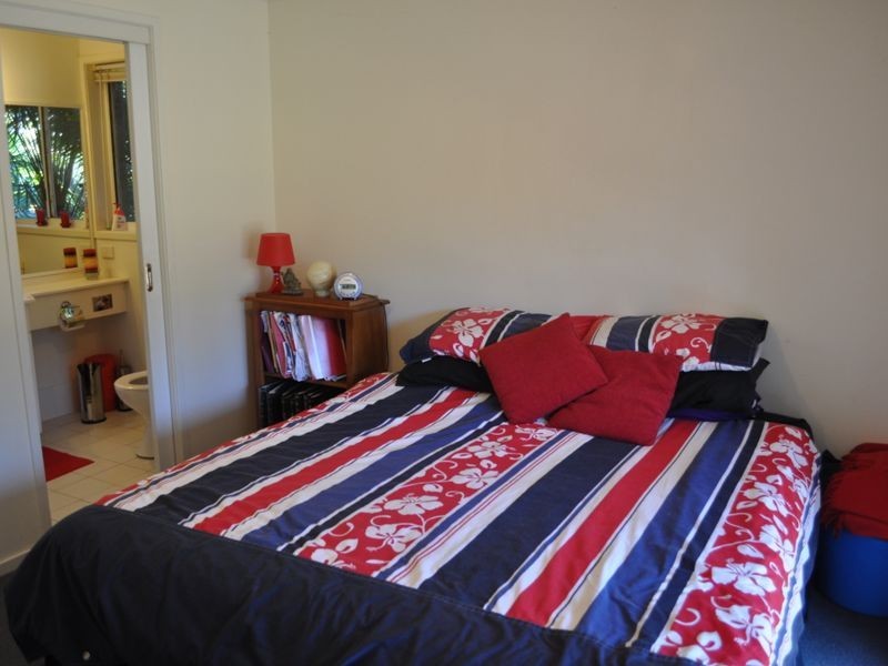 42 Poynten Drive, Emerald Beach NSW 2456