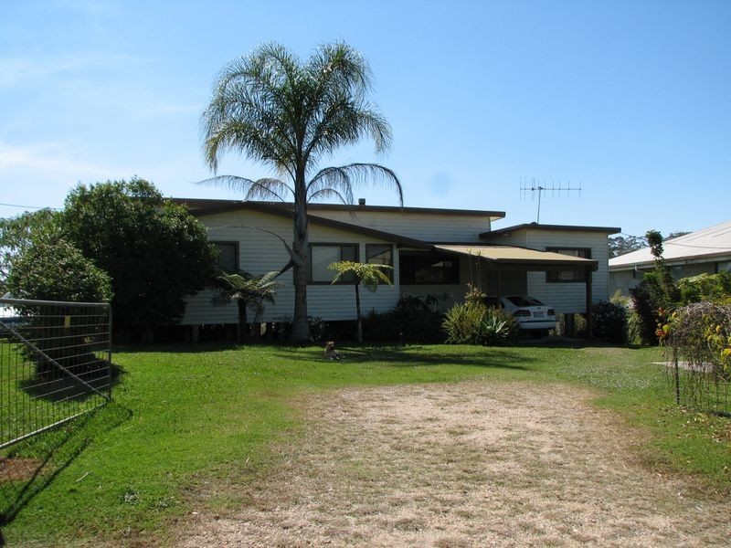 4 Binalong Way, Macksville NSW 2447
