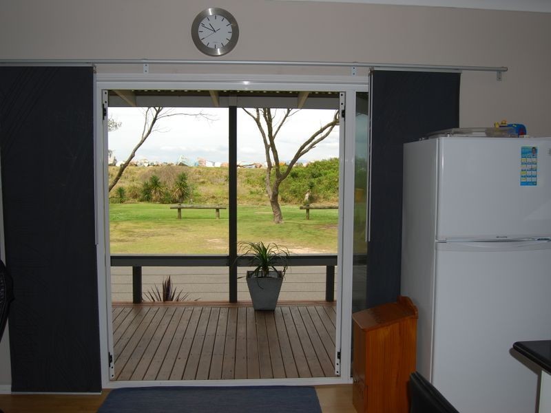 Y12 White Albatross Park, Nambucca Heads NSW 2448