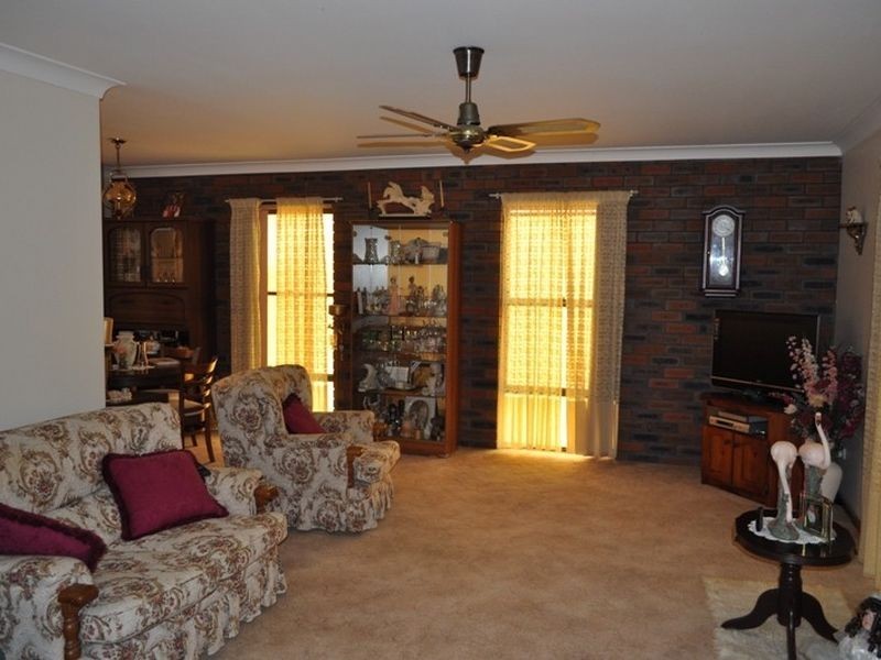 48 Glenmore Cr, Macksville NSW 2447