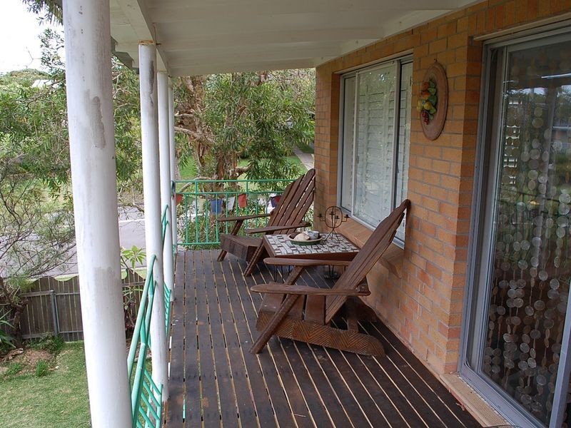 2 Wallace Street, Scotts Head NSW 2447