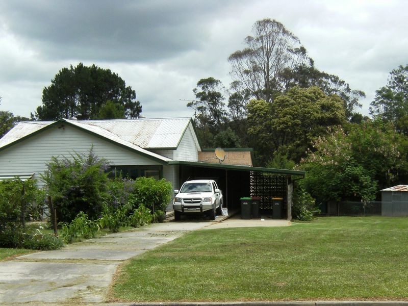 2 Park St, Bowraville NSW 2449