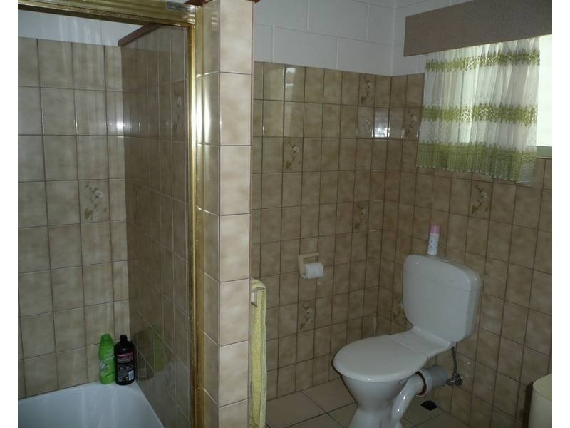 9 Fitzalan Street, Bowen QLD 4805