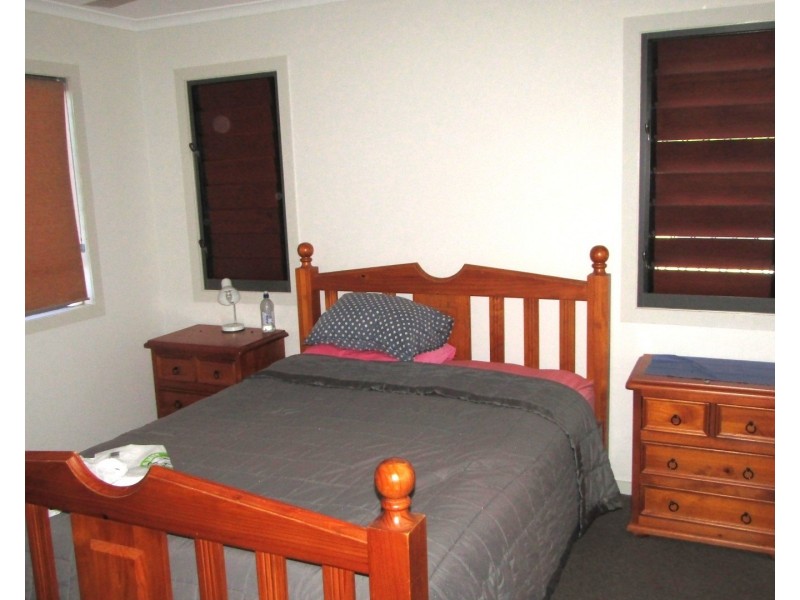 1/32 St Kilda Street, Bowen QLD 4805