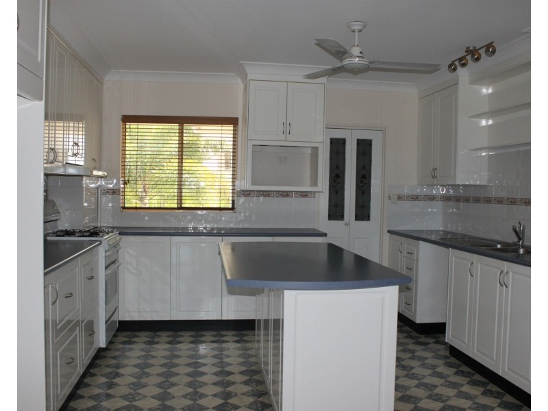 79 Livinstone Street, Bowen QLD 4805