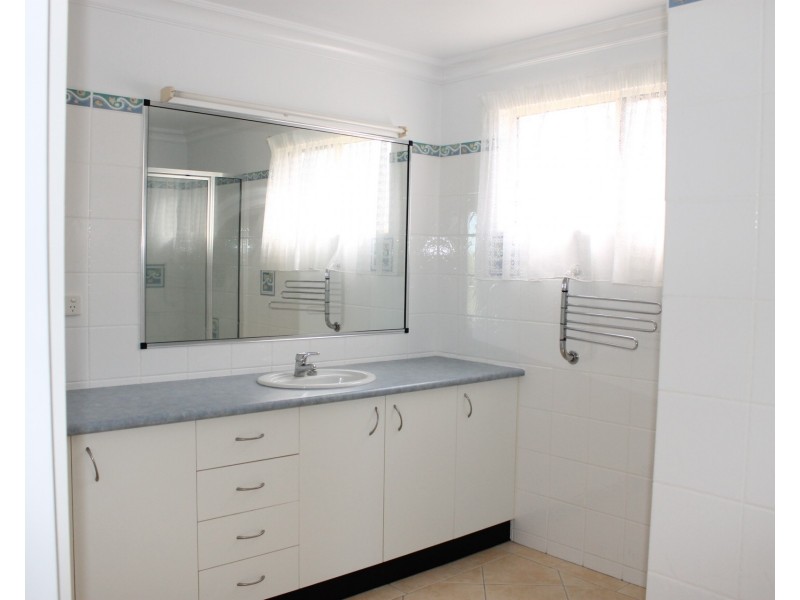 79 Livinstone Street, Bowen QLD 4805