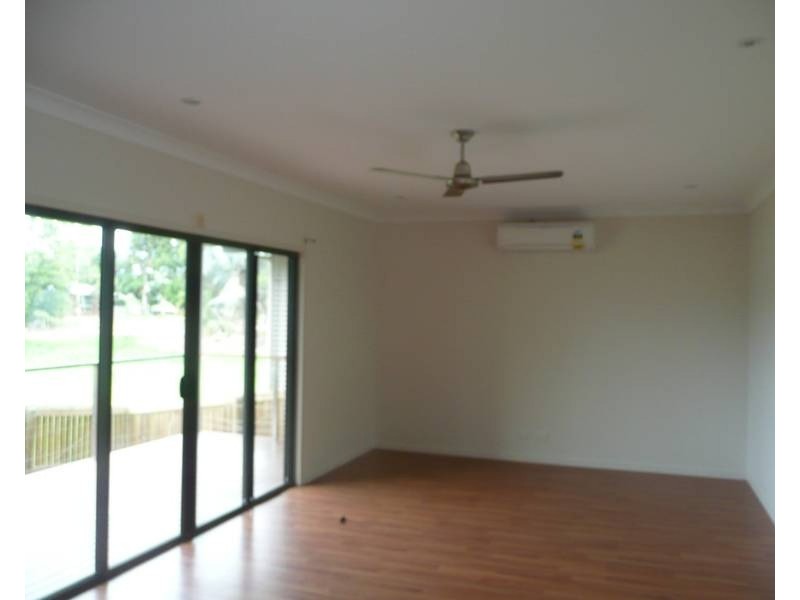 2/34 St Kilda Street, Bowen QLD 4805