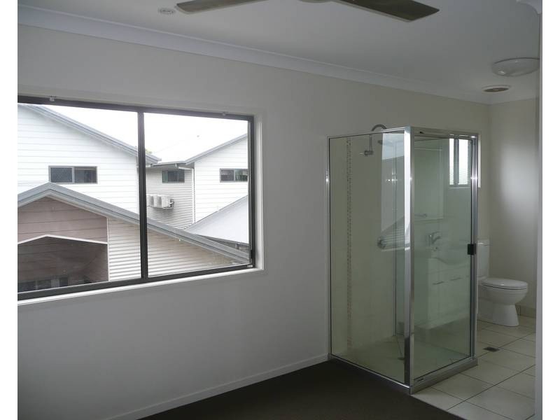 2/34 St Kilda Street, Bowen QLD 4805