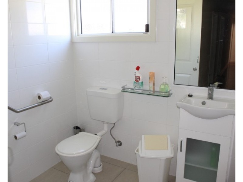 54 Herbert Street, Bowen QLD 4805