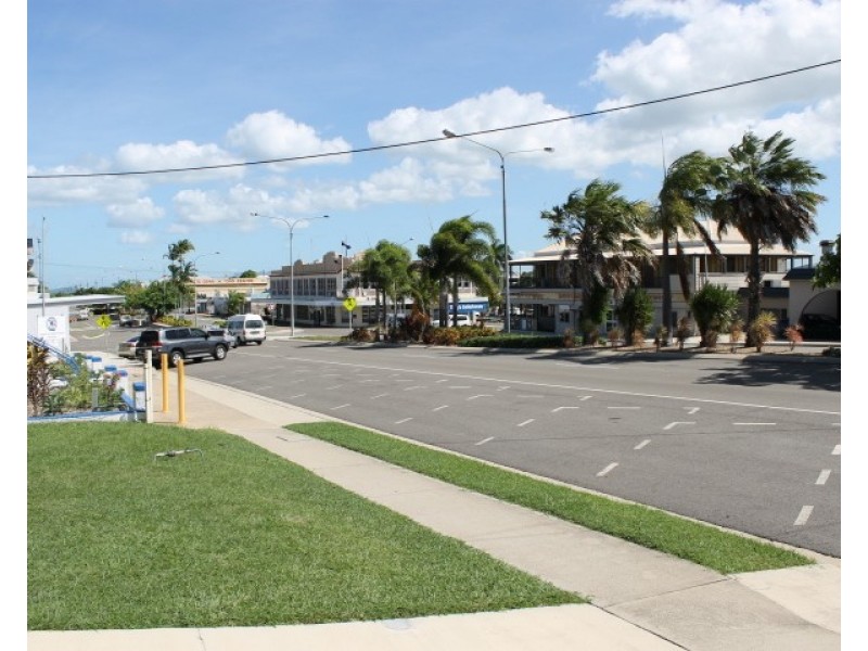 54 Herbert Street, Bowen QLD 4805