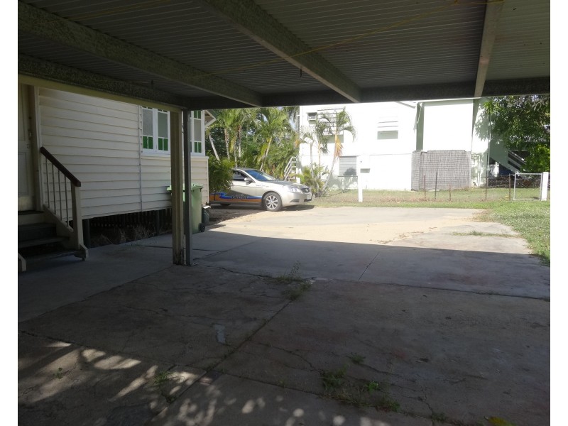 39 Sinclair Street, Bowen QLD 4805