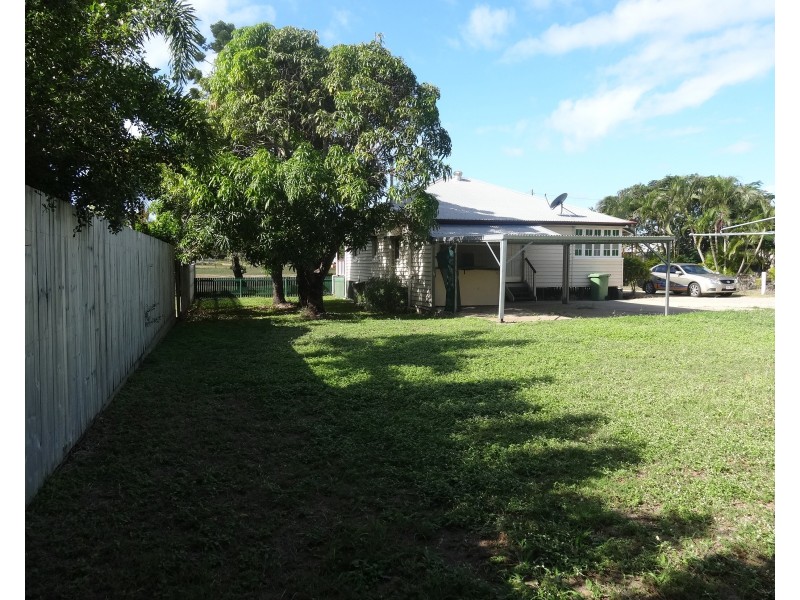 39 Sinclair Street, Bowen QLD 4805