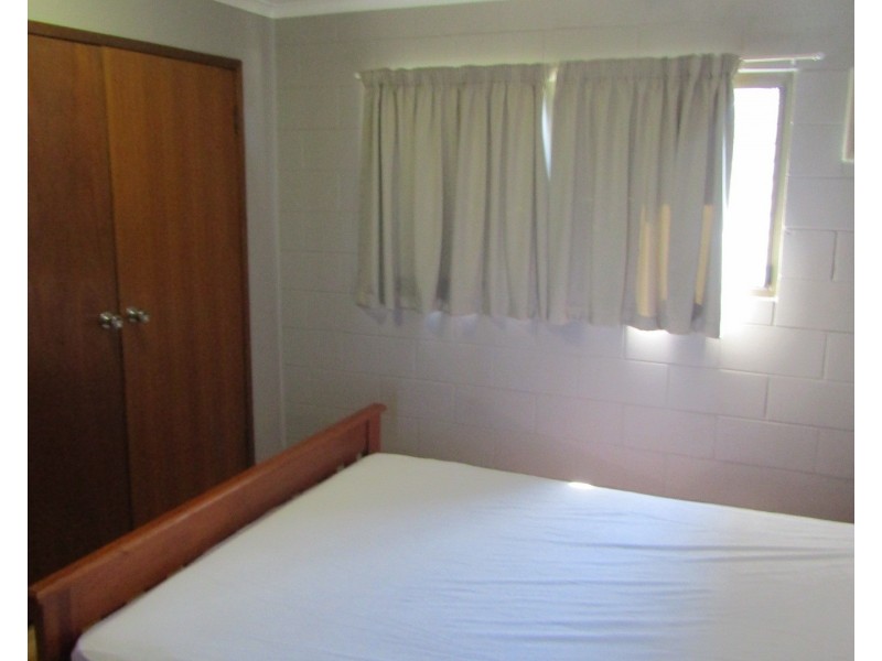 4/2a Powell Street, Bowen QLD 4805