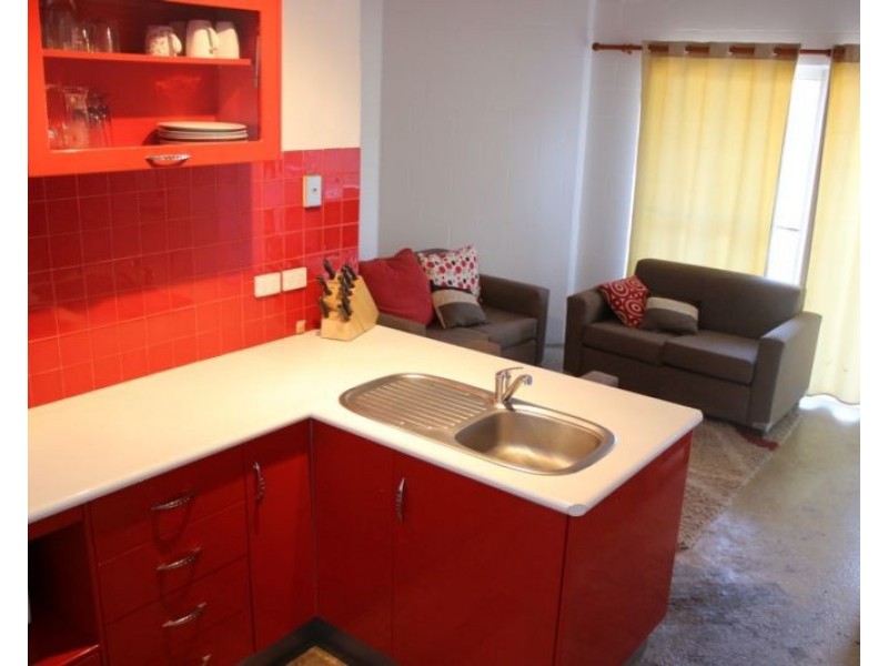 2/8 Pandanus Street, Bowen QLD 4805