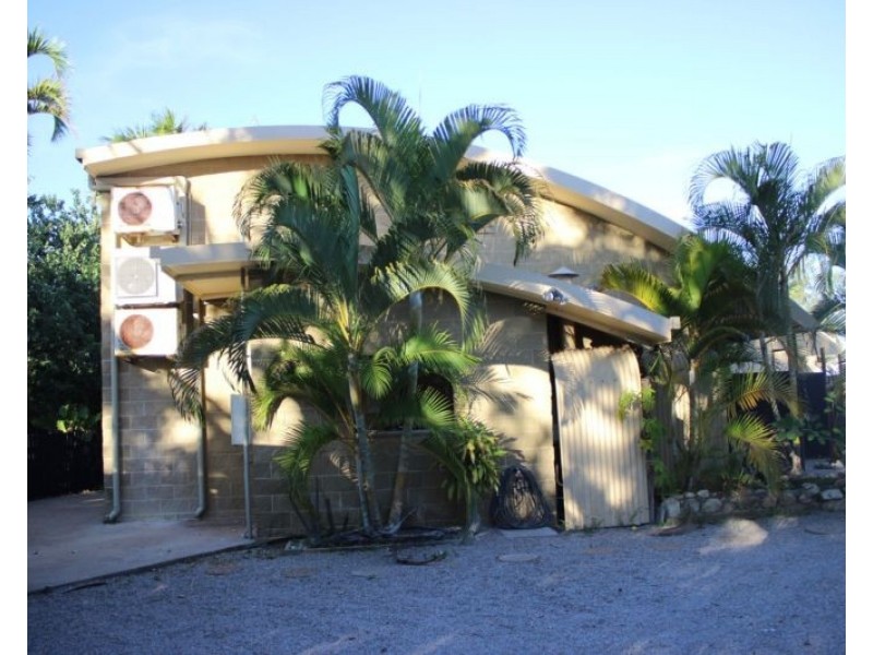 2/8 Pandanus Street, Bowen QLD 4805