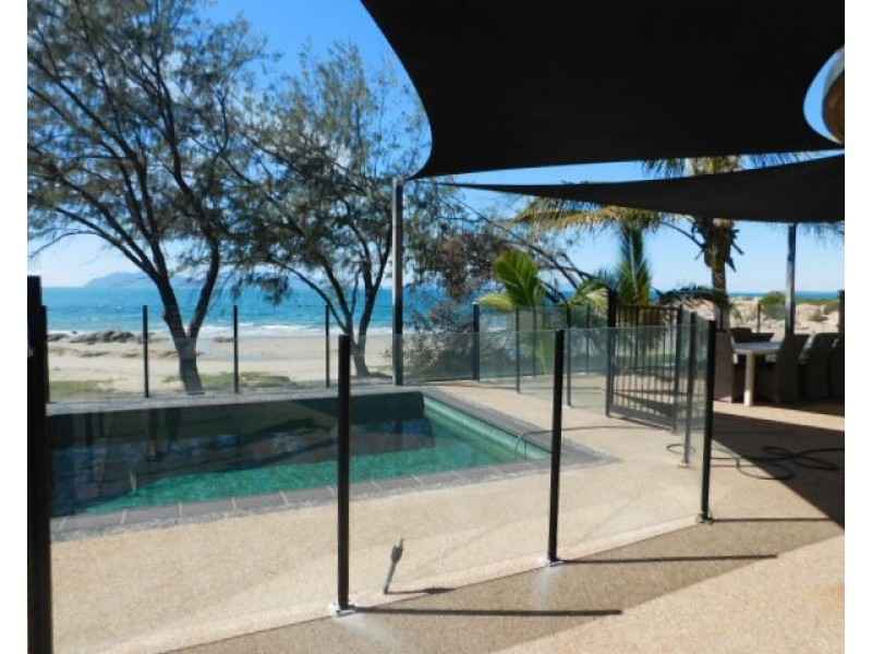 4/8 Pandanus Street, Bowen QLD 4805