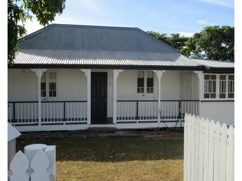 60 Livingstone Street, Bowen QLD 4805