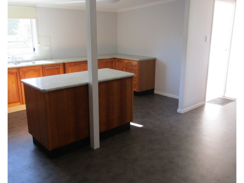 60 Livingstone Street, Bowen QLD 4805