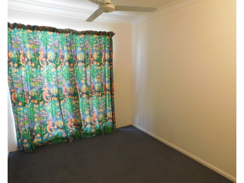 32 Crofton Street, Bowen QLD 4805
