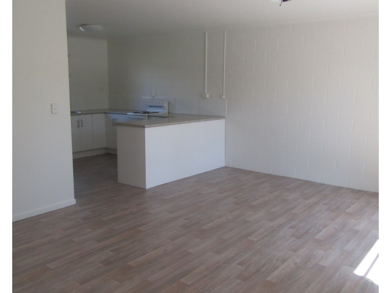 1/20 Johnston Street, Bowen QLD 4805