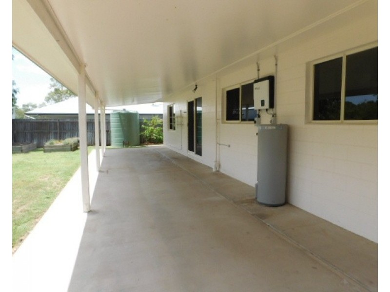 32 Crofton Street, Bowen QLD 4805