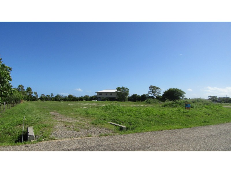 19 Ascot Crescent, Bowen QLD 4805