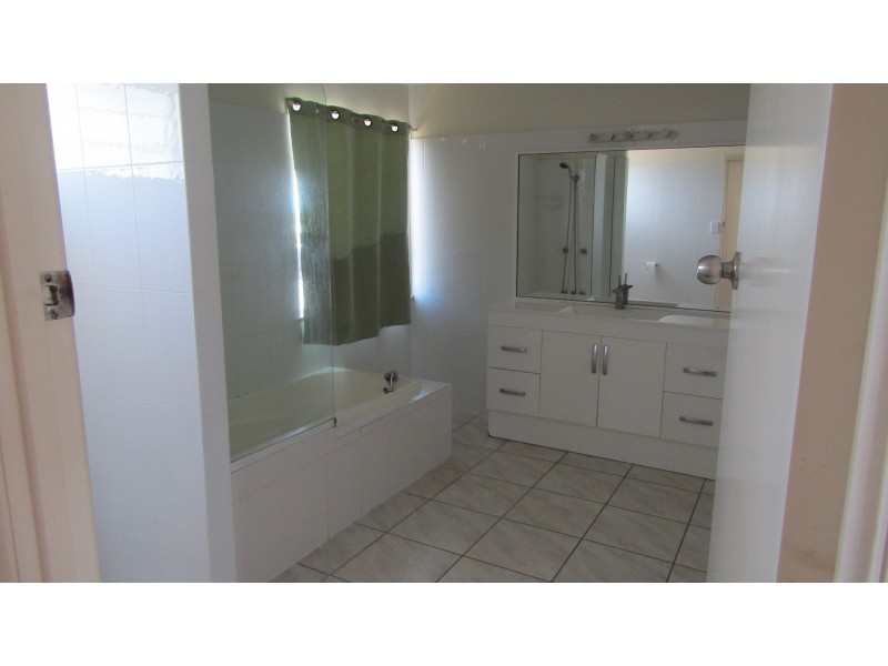 13 Harrison Court, Bowen QLD 4805