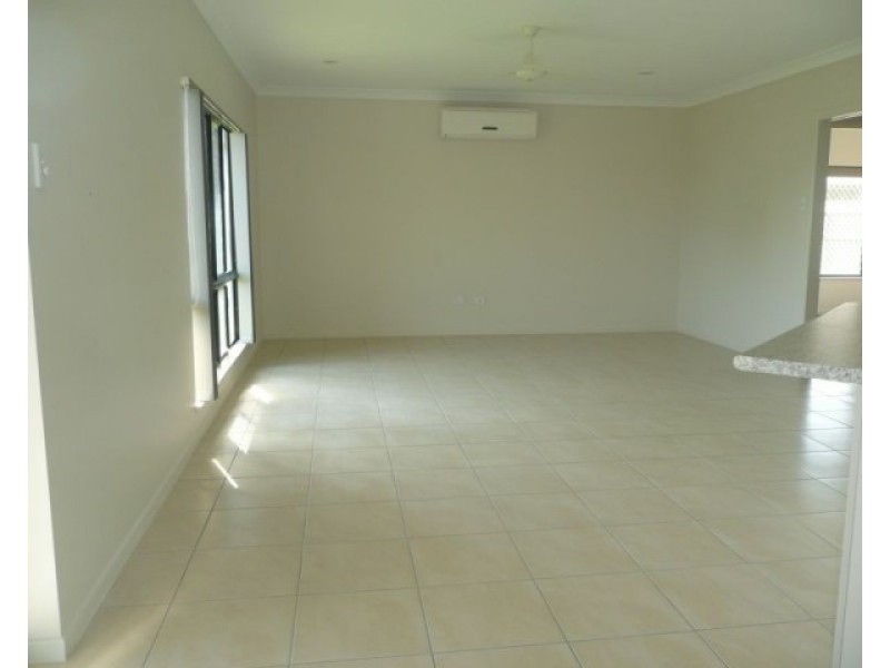 12 Nautilus St, Bowen QLD 4805
