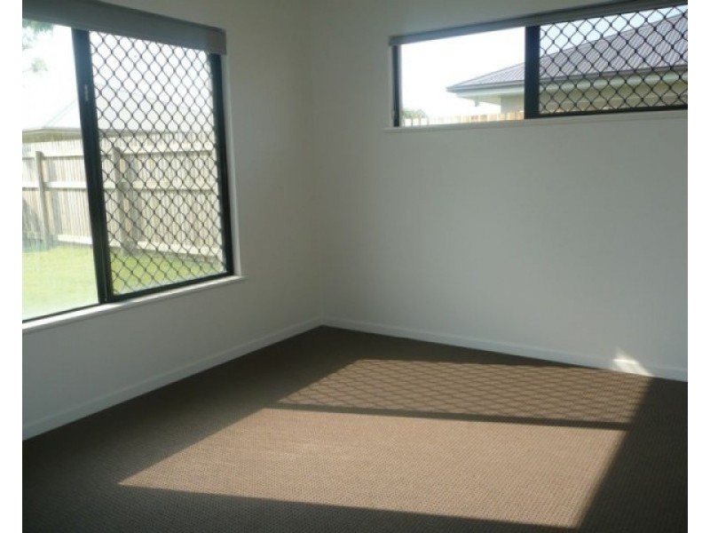 12 Nautilus St, Bowen QLD 4805