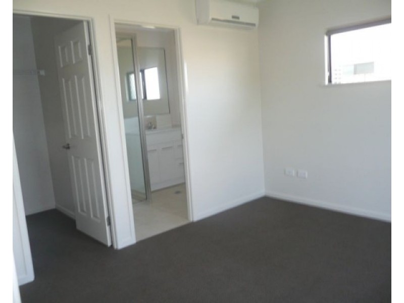 12 Nautilus St, Bowen QLD 4805