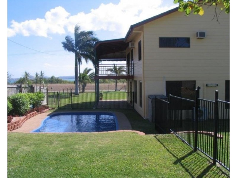 36 Wentworth Street, Bowen QLD 4805