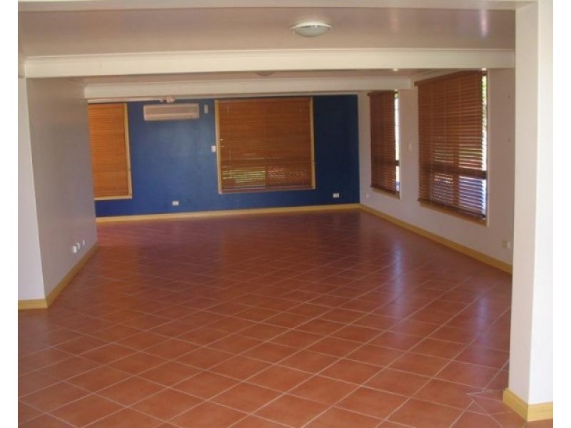 36 Wentworth Street, Bowen QLD 4805