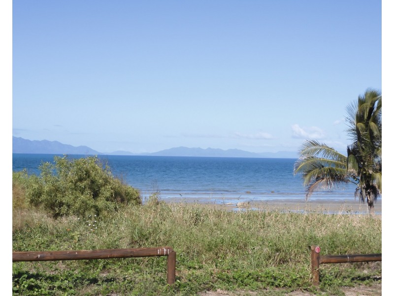 23 Bluewater Parade, Bowen QLD 4805