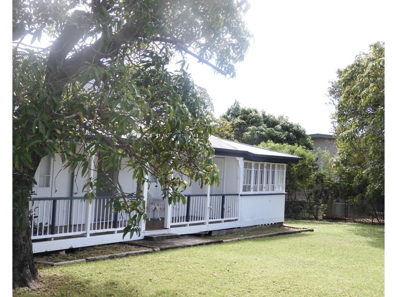 60 Livingstone Street, Bowen QLD 4805