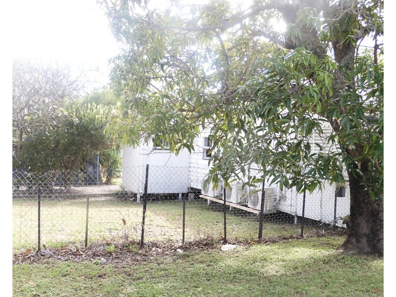 60 Livingstone Street, Bowen QLD 4805