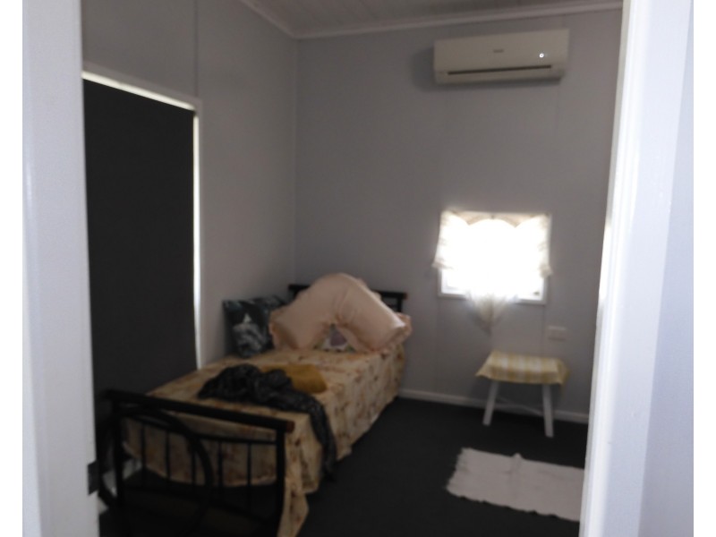 60 Livingstone Street, Bowen QLD 4805