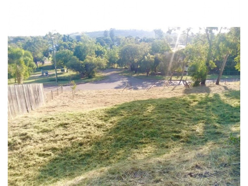 18 Cunningham Street, Collinsville QLD 4804