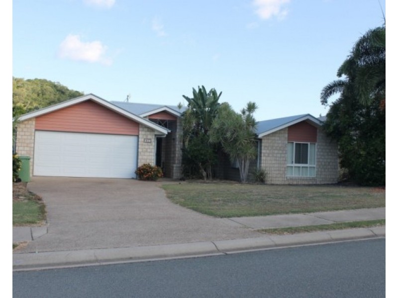 134 Ocean View Drive, Bowen QLD 4805