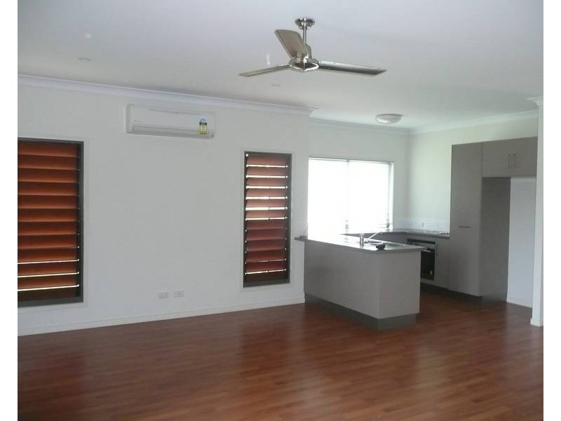 3/34 St Kilda Street, Bowen QLD 4805