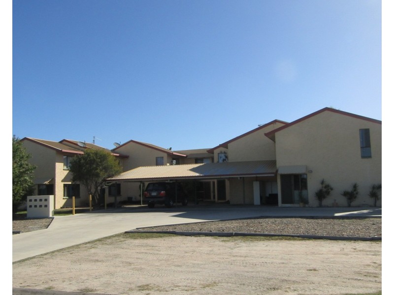 7/2a Powell Street, Bowen QLD 4805