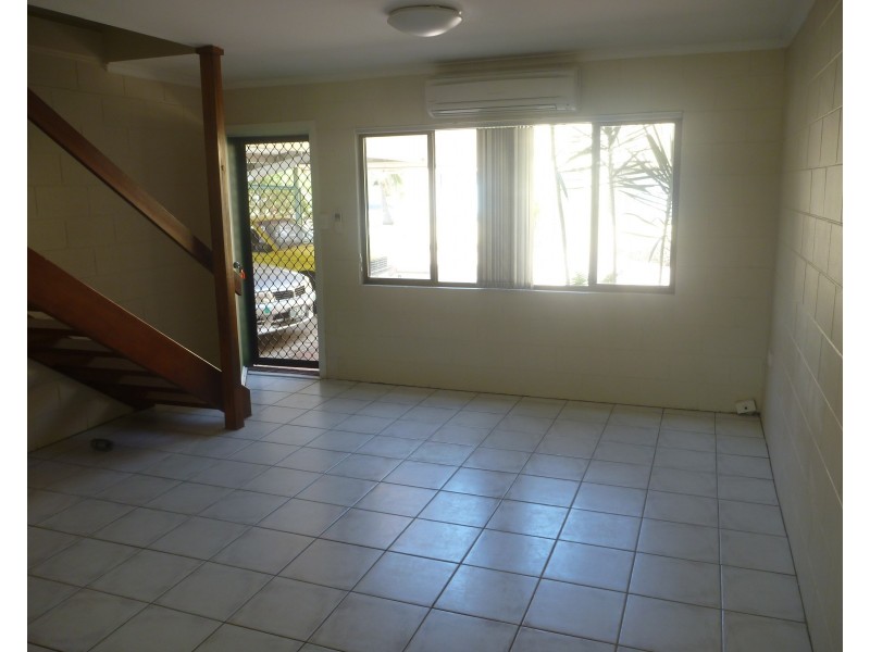 7/2a Powell Street, Bowen QLD 4805