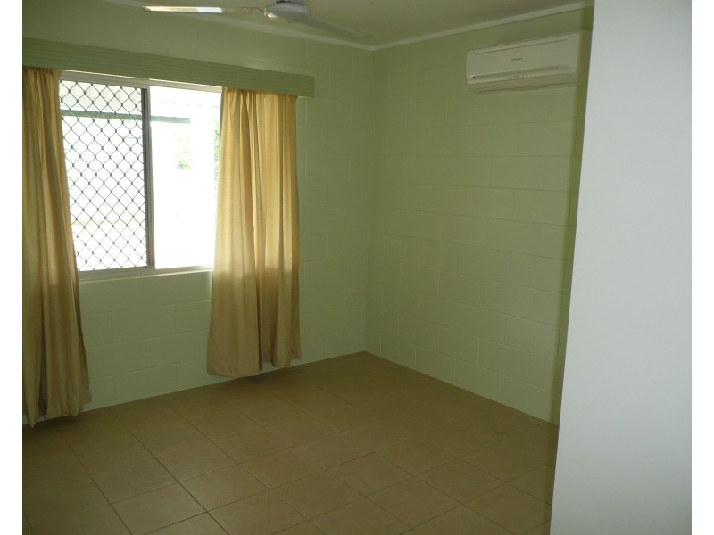 25 Gloucester Street, Bowen QLD 4805